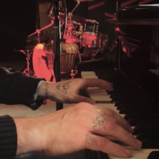 piano hands_1.3.2